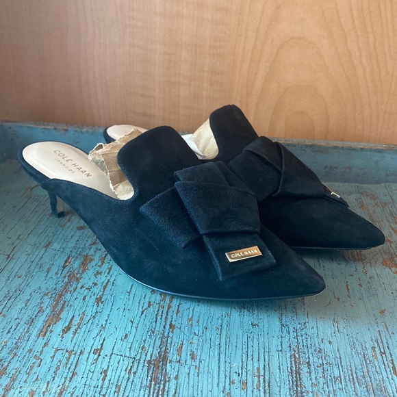 Cole Haan Ophelia Stiletto Heel Mules Womens 6B Black Suede Bow Classic Loafers - Picture 1 of 7